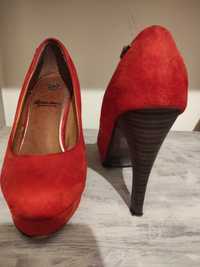 Sapatos vermelhos - marca Maria Mare