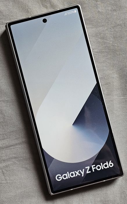 Samsung Galaxy Z Fold6 Atrapa