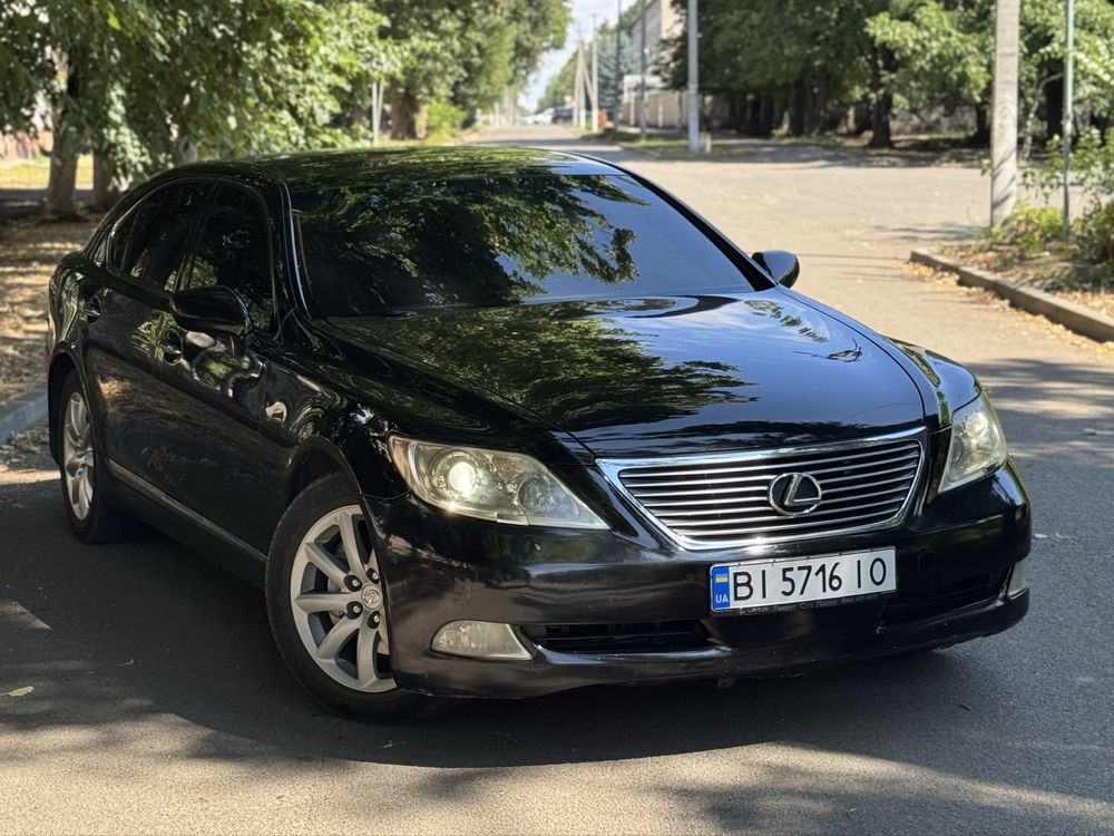 LEXUS LS460Long Дотяжки, Клімат, Ел сидіння, Будь яке переоформлення