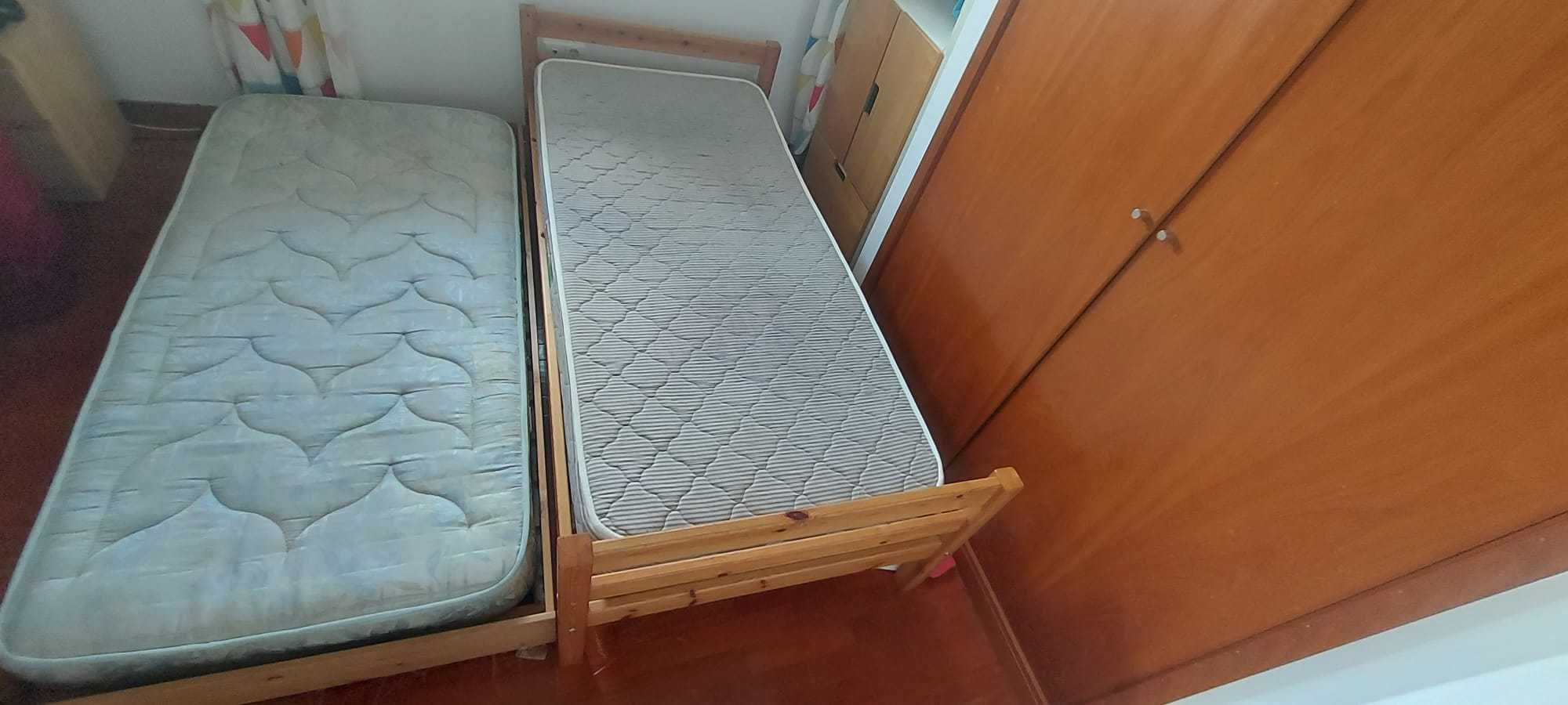Cama de solteiro com gavetão (colchões incluídos)