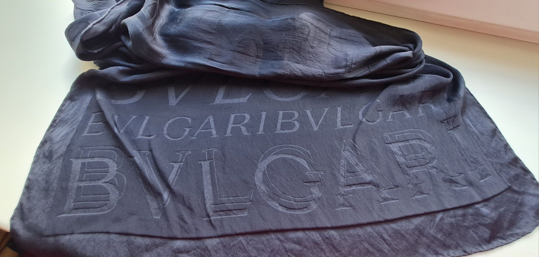 Оригінальний шарф BVLGARI Італія 100% шовк