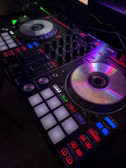 Controladora DDJ-SR2