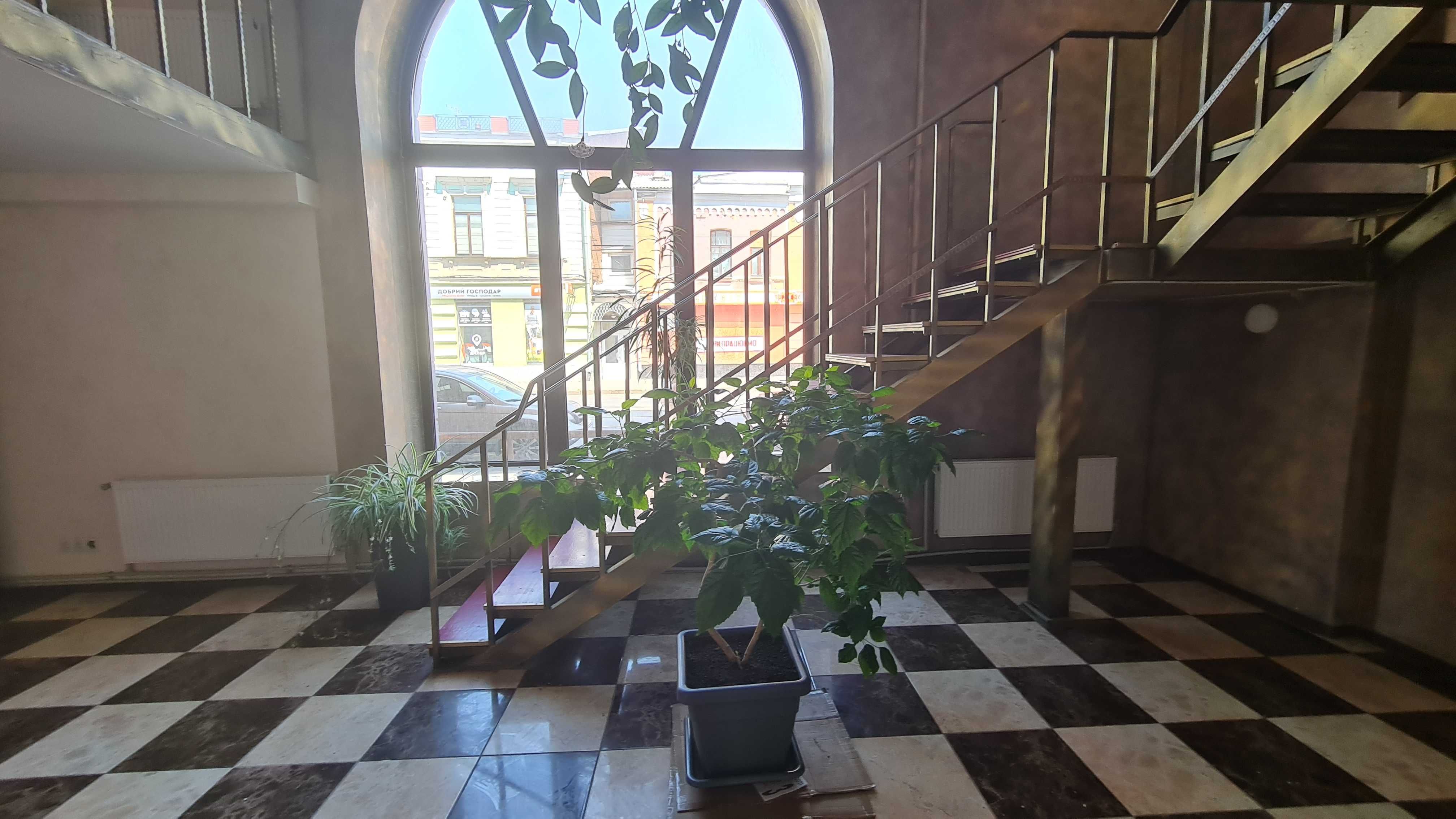 Аренда под кафе, cалон, офис  221 м2, ул.Полтавский Шлях, 17
