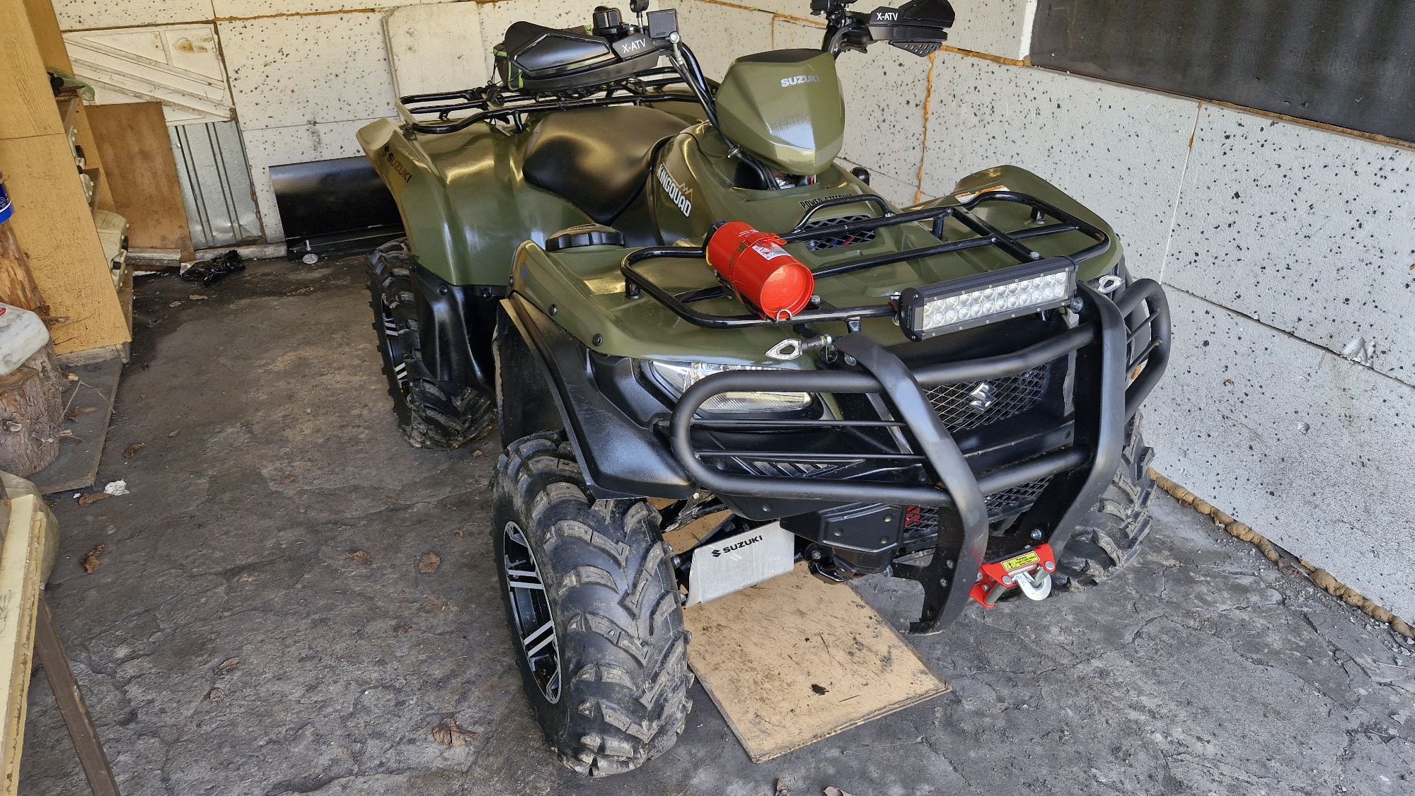 Suzuki kingquad ze wspomaganiem