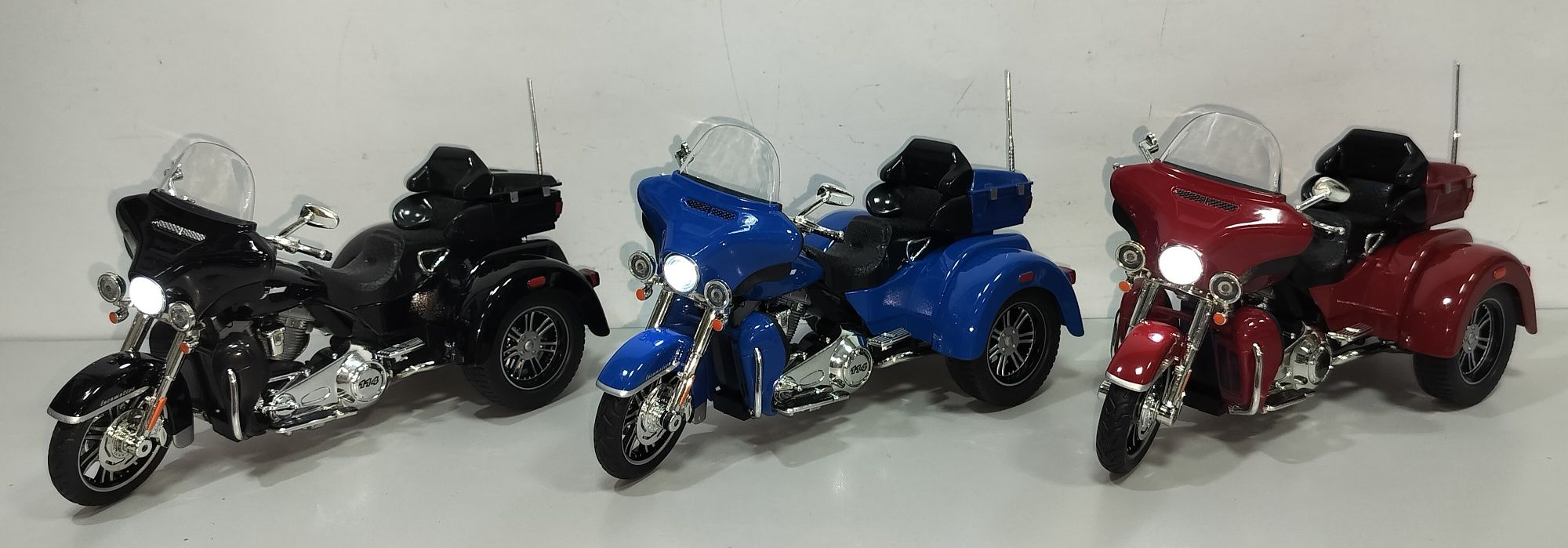 Harley-Davidson Tri Glide Ultra модель мотоцикла 1:14 металл звук свет