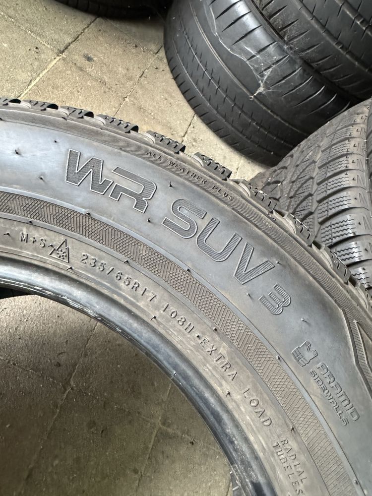 Komplet opon zimowych 235/65/17 NOKIAN Demo F-Vat