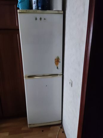 Холодильник Stinol 102ER