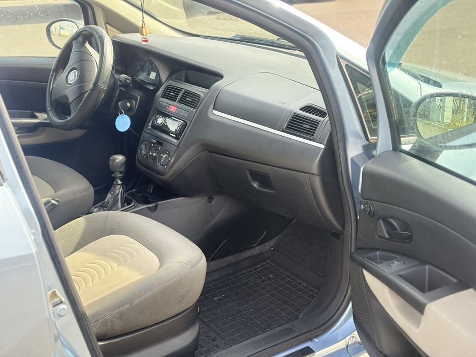 Продам Fiat Linea