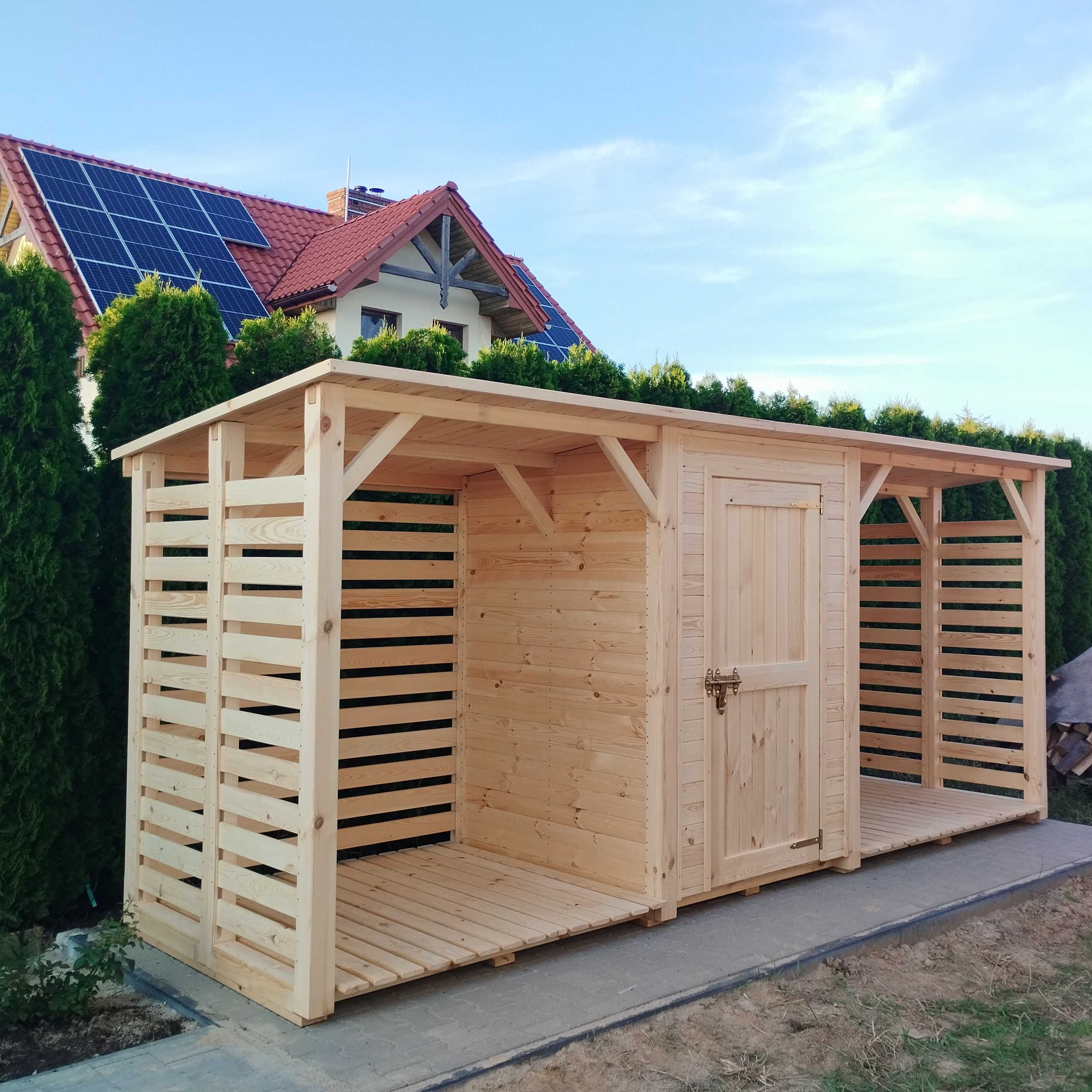 Drewutnia 2 x1,5m + domek 1,5 x 1,5m + drewutnia 2 x 1,5m