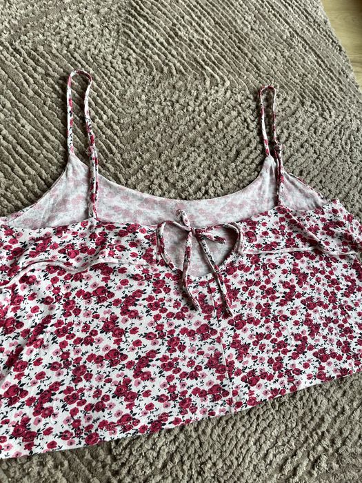 Biały różowy różowo-biały crop top w kwiaty kwiatki rozmiar XS 34