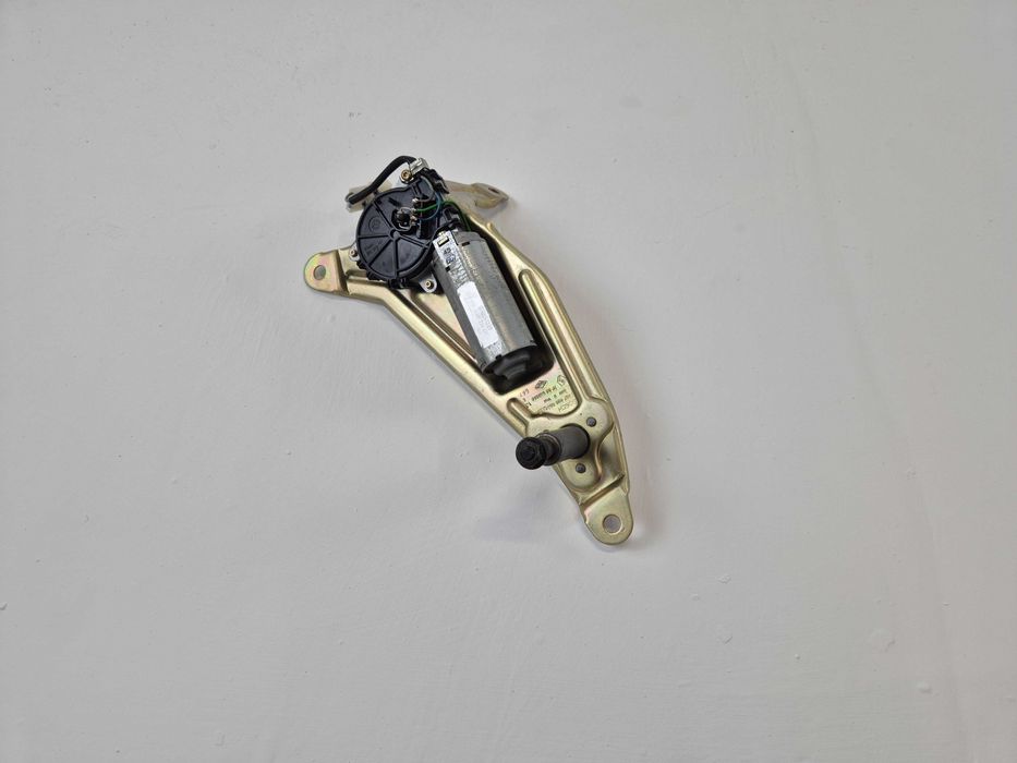 Tylny Tył Silniczek Wycieraczki Klapy Bagażnika Renault Laguna I HB