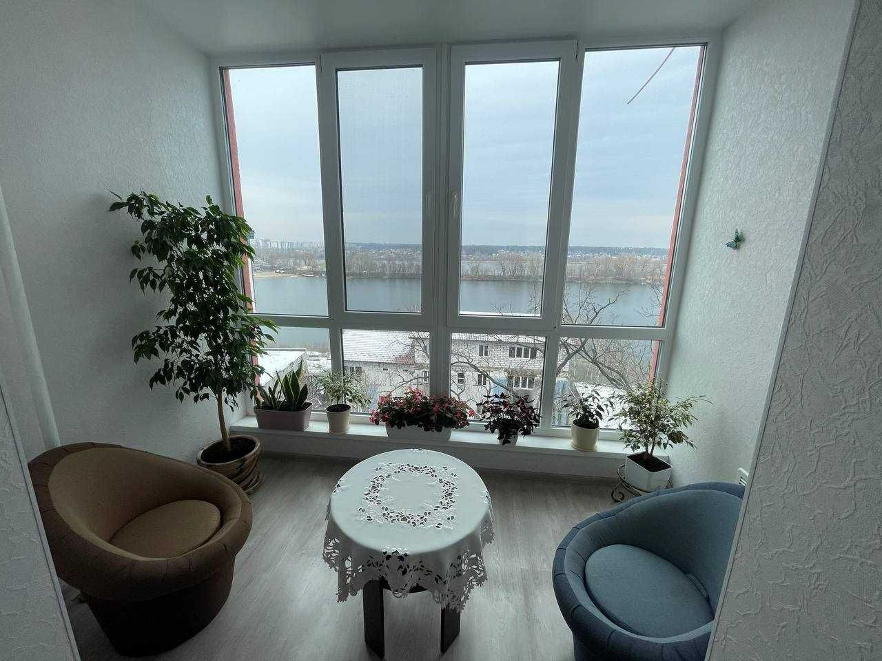 Повноцінна двокімнатна квартира в Ірпені з видом на озеро !