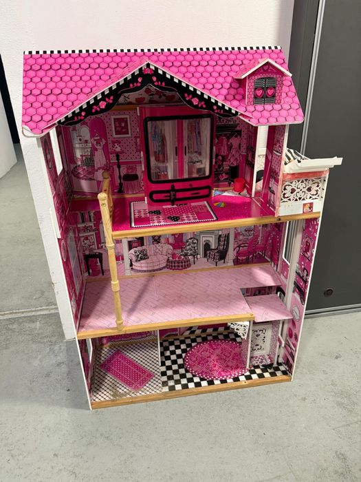 Domek dla lalek barbie