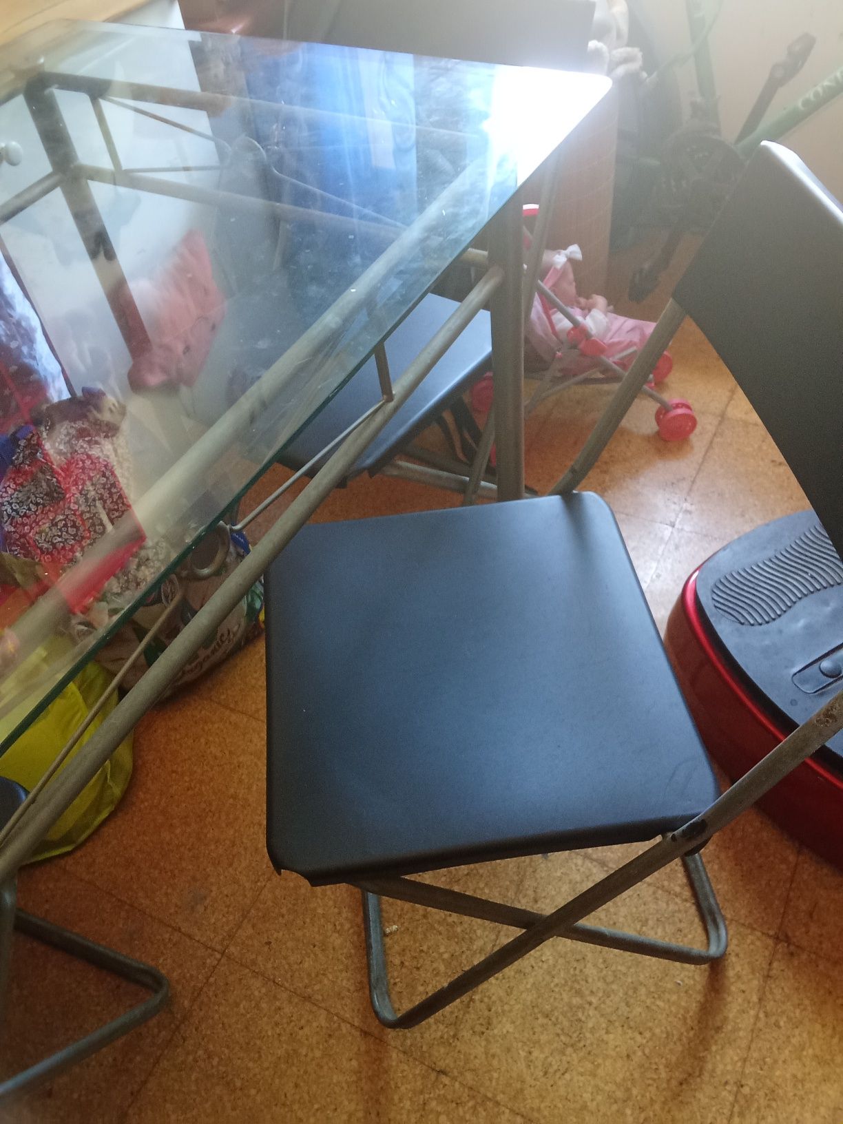 Mesa e 4 cadeiras