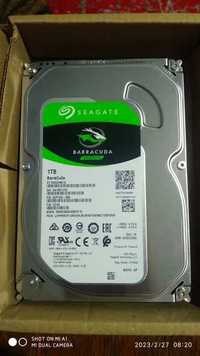 Жорсткий диск 3.5" SEAGATE BARRACUDA HDD 1TB 7200RPM 64MB ST1000DM010