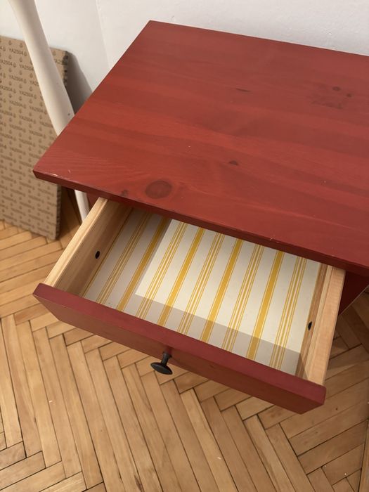 stolik Hemnes czerwony, nocny