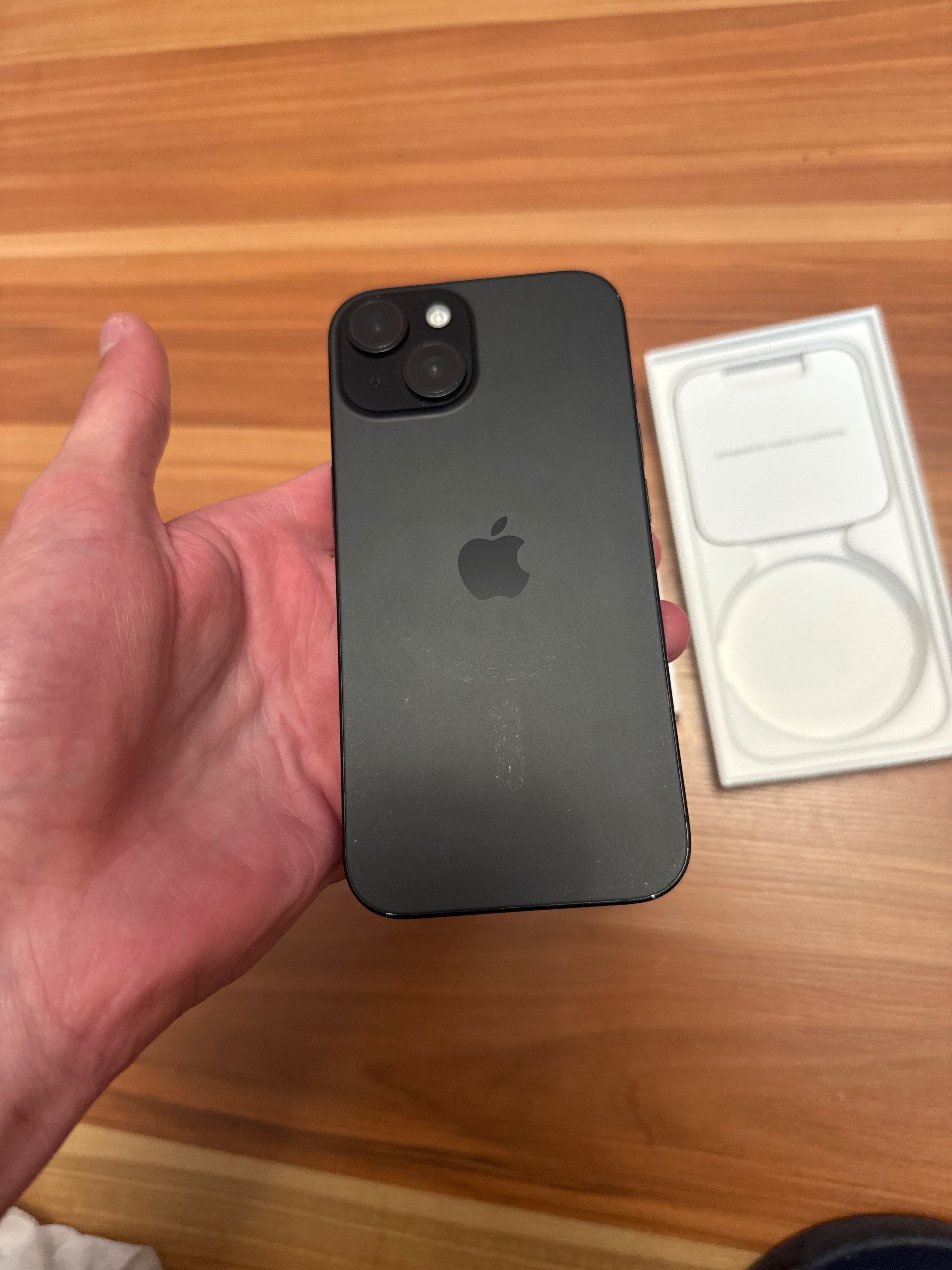 iPhone 15 128 GB Czarny FMI ON ICloud ON na części