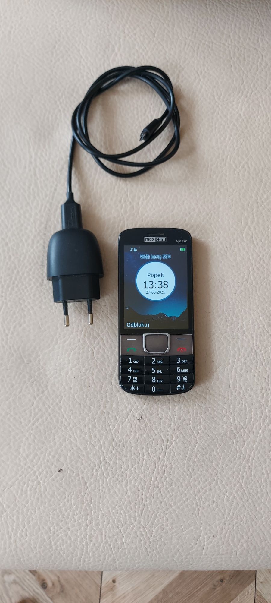 Telefon komórkowy MaxCom