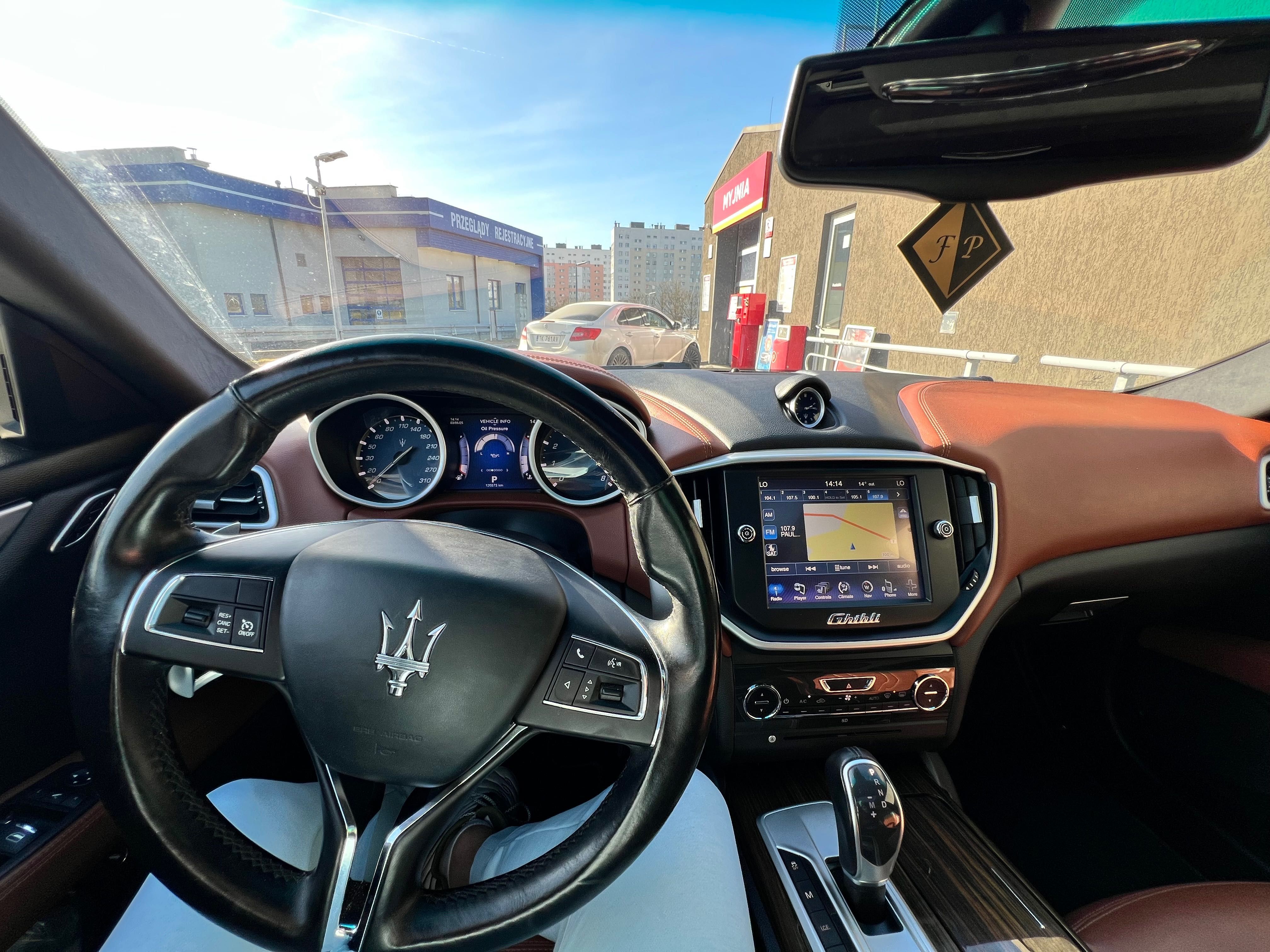 Maserati_Ghibli_3.0v6_410km_SQ4(4x4)PerfekcyjnyStan_Prywatny_EwZamiana