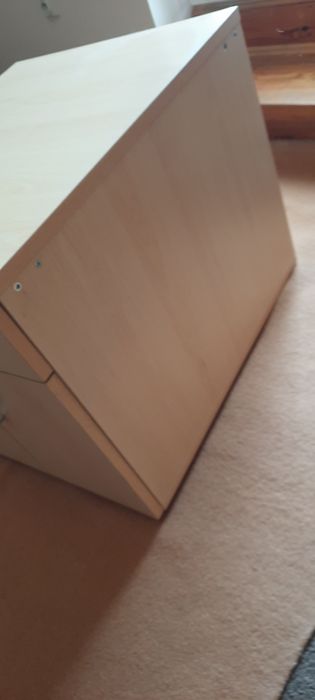 Szafka nocna w bardzo dobrym stanie