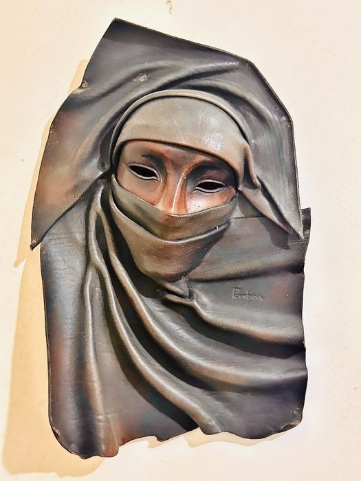 Máscaras antigas de couro - casalinho