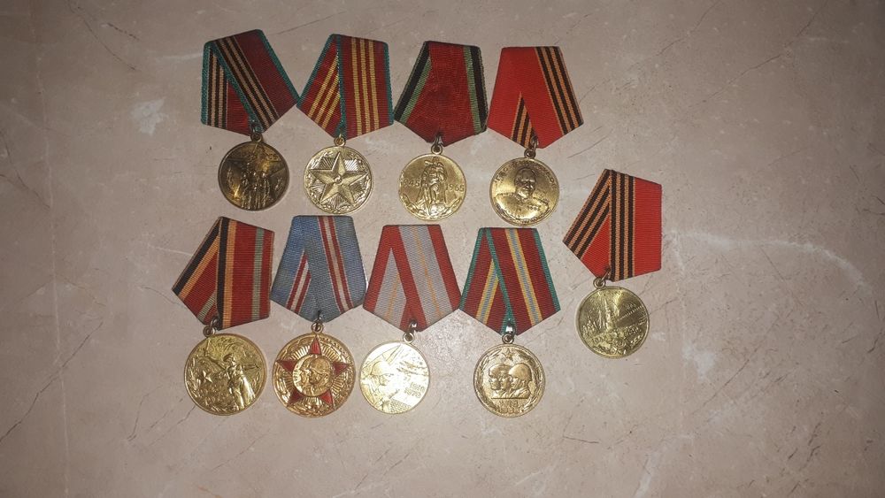 Продам знаки отличия советские.