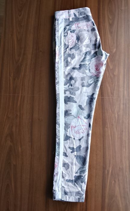Spodnie damskie typu jeans