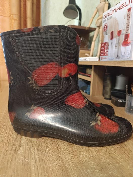 Резиновые сапоги