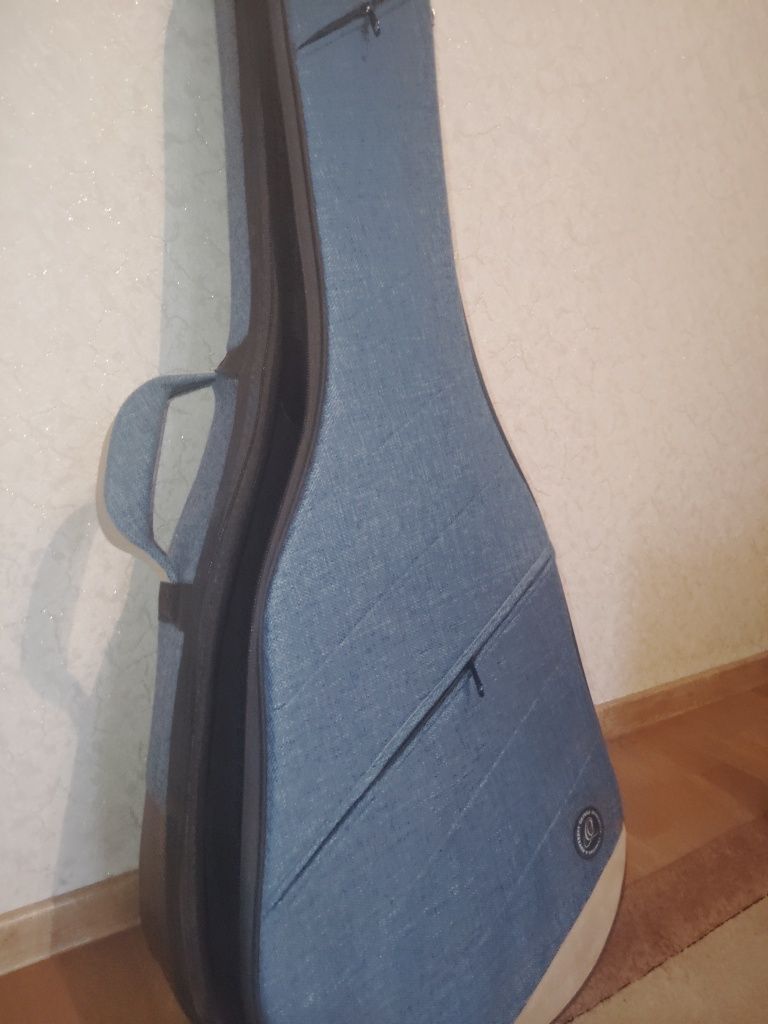 gitara klasyczna marki Ronda model Nº 300,
