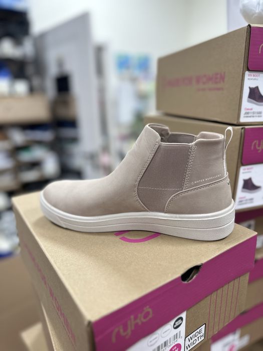 Жіночі Челсі , Американський бренд Ryka. 36-43, водонепронекні.