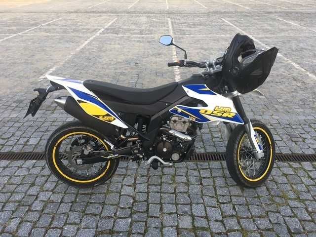 UM DSR 125 SM como nova