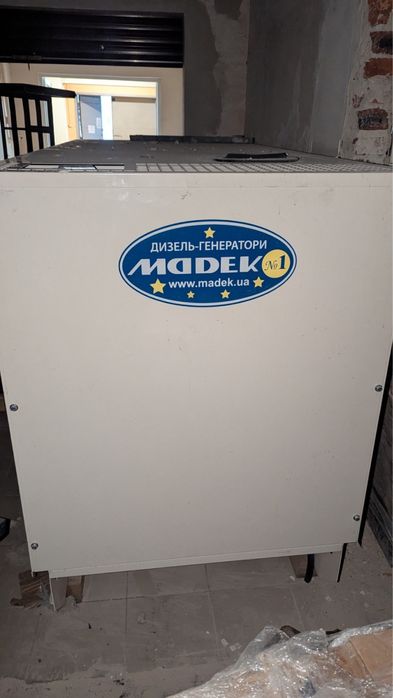 Дизельний генератор FG Wilson модель Р65-5 в шумопоглинаючому капоті