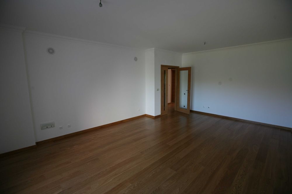 Arrenda-se T3 Lumiar