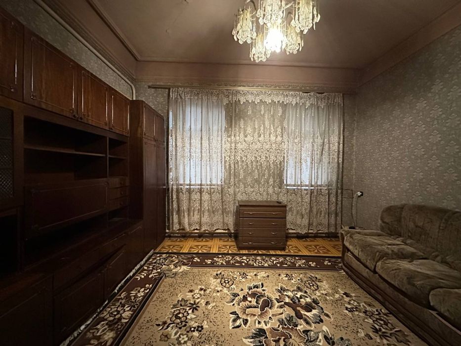 Продам 3-комн квартиру на Б.Хмельницкого, Молдаванка.