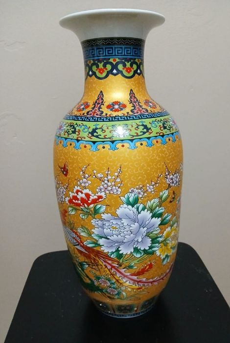 Jingdezhen. Sygnowany Chinski porcelanowy wazon