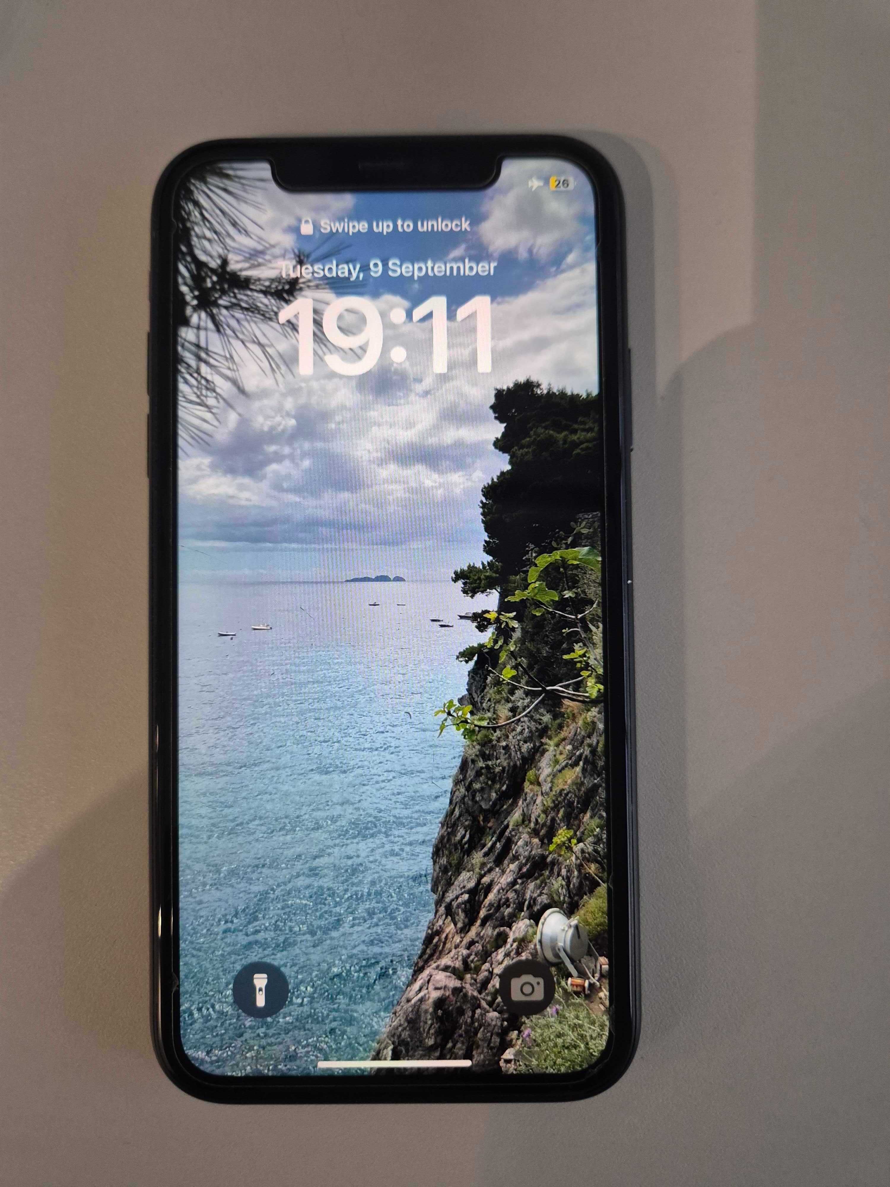 iPhone XR, 64 GB, Black