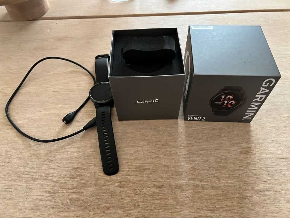 Часы Garmin Venu 2