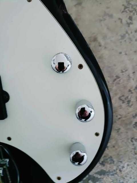 Gitara basowa OLP 5 Ernie Ball ( Music Man ) 5 strun