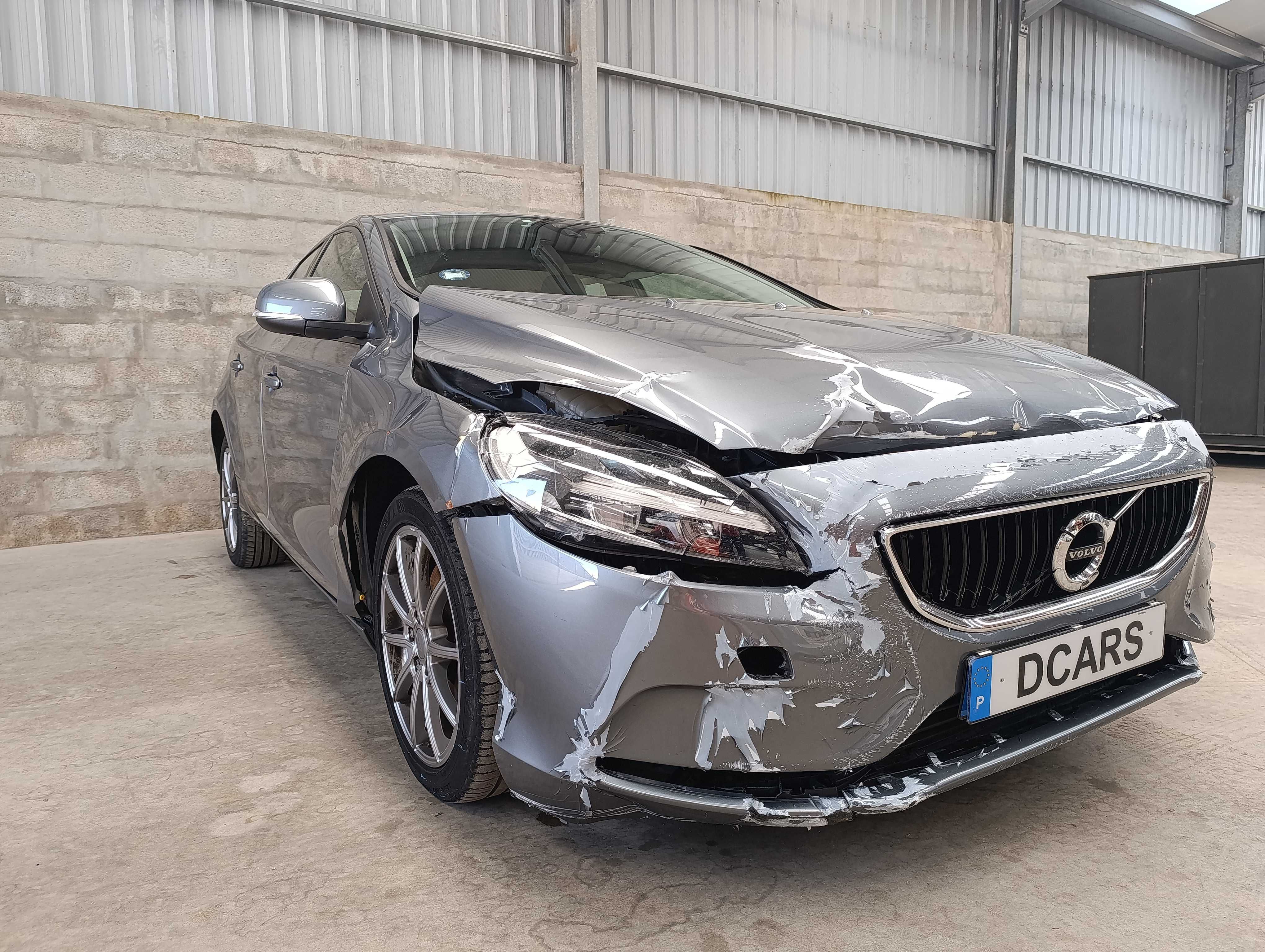 VOLVO V40 2.0 D3 - CX. AUTO