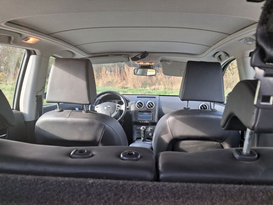 Nissan Qashqai 1.6 kolor czarny metalik