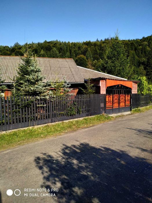 Продається будинок,мебльований. За 15 км. до Славська,до м. Сколе 5 км