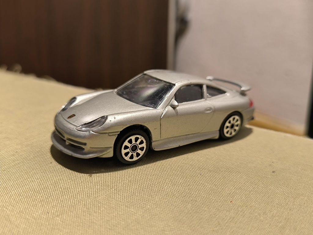 Porsche Carrera 911 - 1:43 Burago