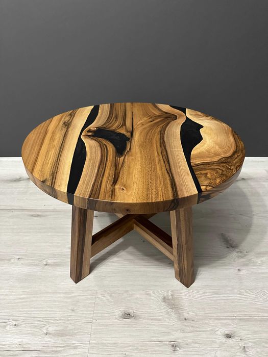 Stolik z orzecha włoskiego i czarnej perłowej żywicy śr. 70 cm