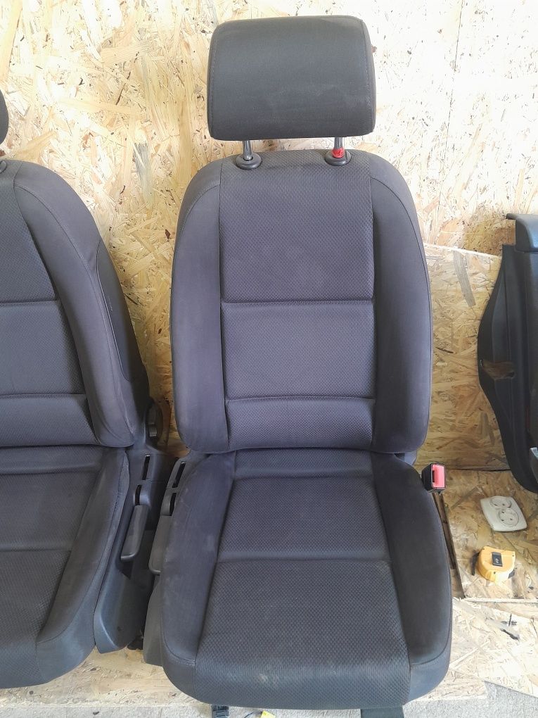 Fotele Audi a4b6