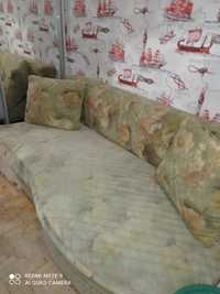 Продам диван под реставрацию
