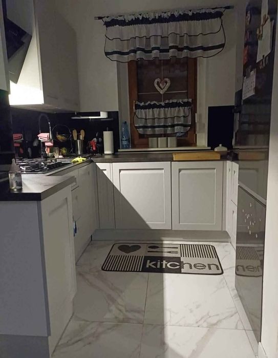 Super stan kuchnia, płyta, okap, zlew. Możliwy transport