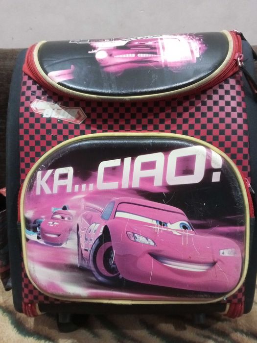 Рюкзаки шкільні для дітей