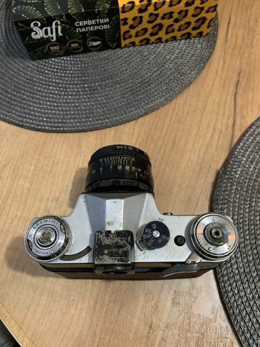 Фотоапарат Зенит-е з обєктивом