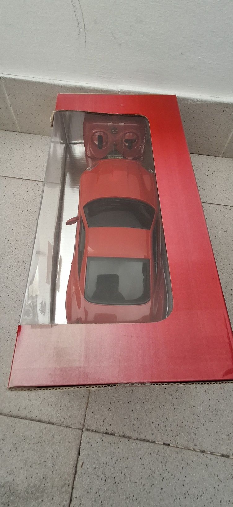 Miniatura o carro Novo Ferrari