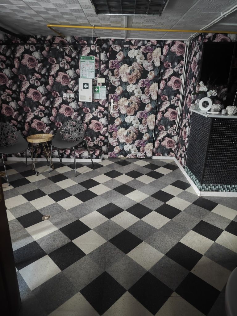 Wynajmę pomieszczenie w salonie kosmetyczno -fryzjerskim